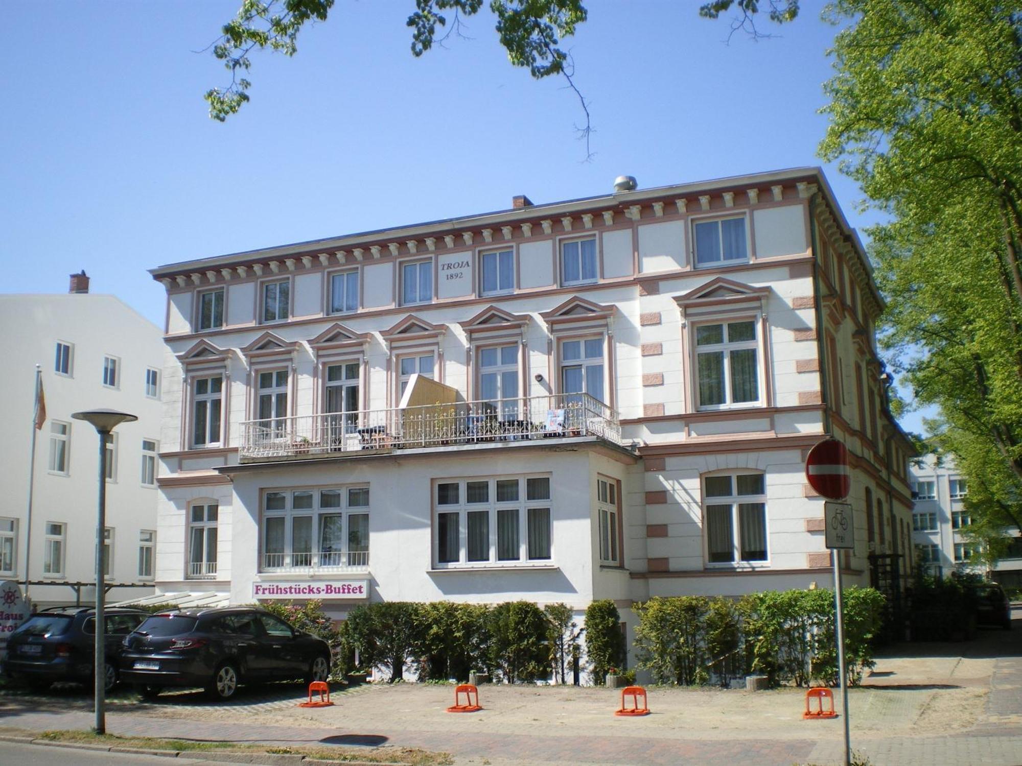 Hotel Haus Troja Rostock Esterno foto