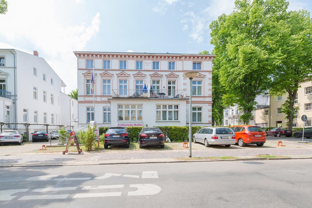 Hotel Haus Troja Rostock Esterno foto