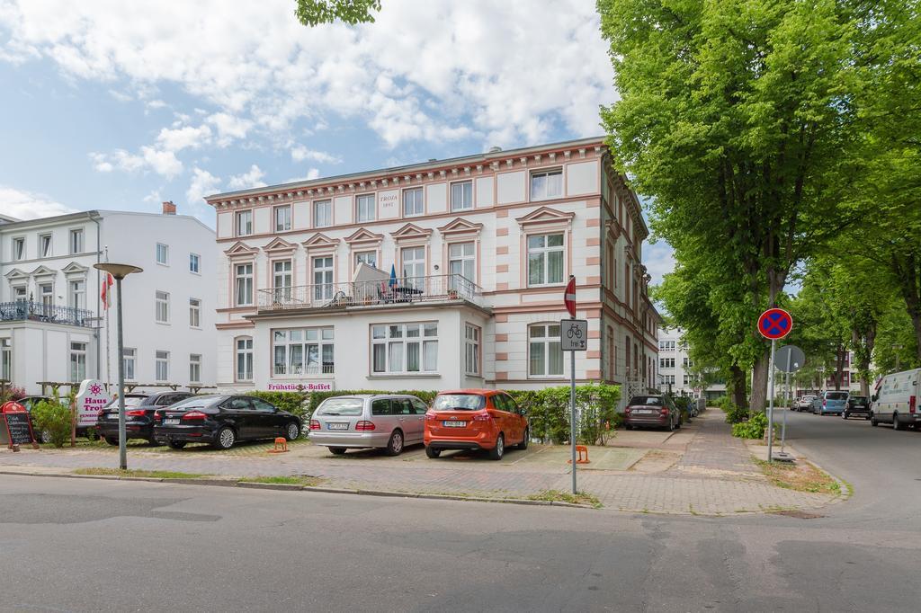 Hotel Haus Troja Rostock Esterno foto